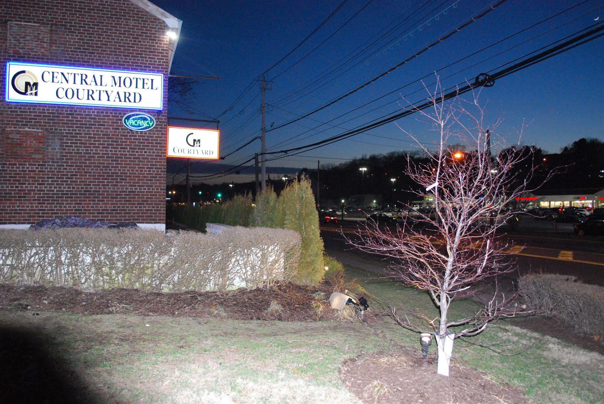 Central Motel Courtyard White Plains Exterior foto