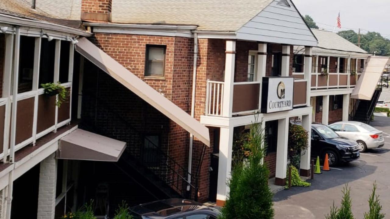 Central Motel Courtyard White Plains Exterior foto